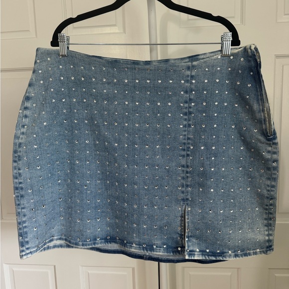 NWOT Good America  Denim Studded Rhinestone Skirt Size 16 - Picture 1 of 4